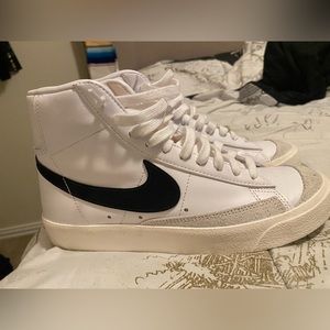 Nike blazer 7.5 women